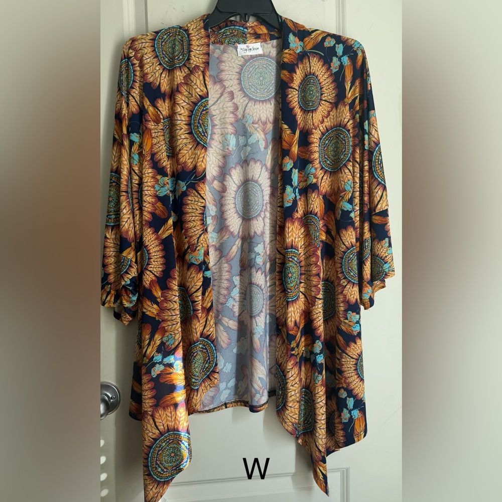 Floral Kimono Cardigan - Picture 2 of 6